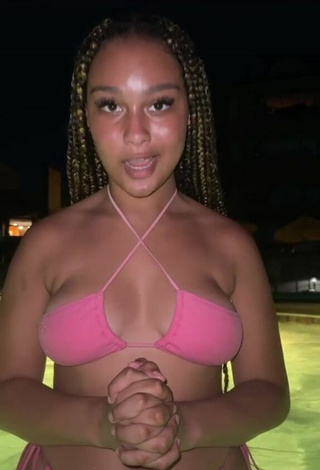 Luscious Veondre Mitchell Shows Cleavage in Pink Bikini Top at the Pool