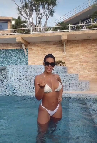 2. Sexy Yeimmy Shows Cleavage in White Bikini at the Pool