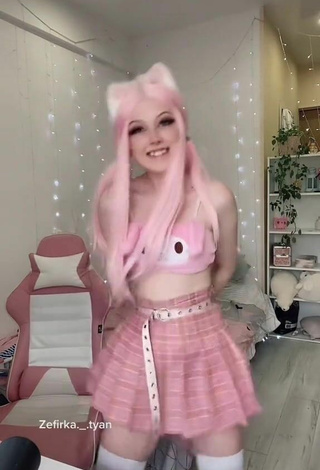 3. Luscious Marshmallow_chan in Pink Crop Top