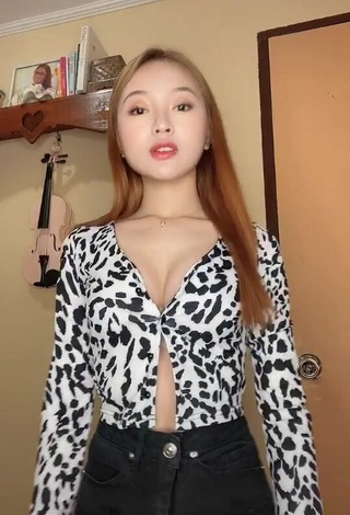 Titillating Angelic Sakura Shows Cleavage in Crop Top