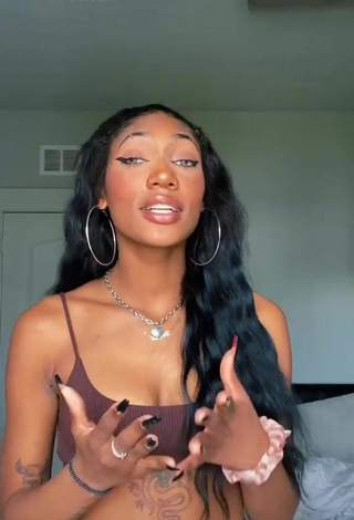 3. Sultry Bria Alana Shows Cleavage in Brown Crop Top and Bouncing Breasts