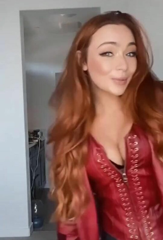 Pretty Caitlin Christine Shows Cosplay and Bouncing Boobs