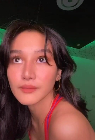 Luscious Chienna Filomeno Shows Cleavage in Sport Bra