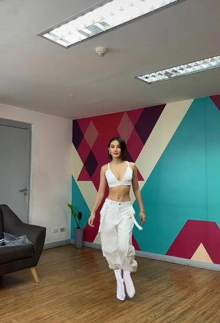 2. Sultry Chienna Filomeno Shows Legs