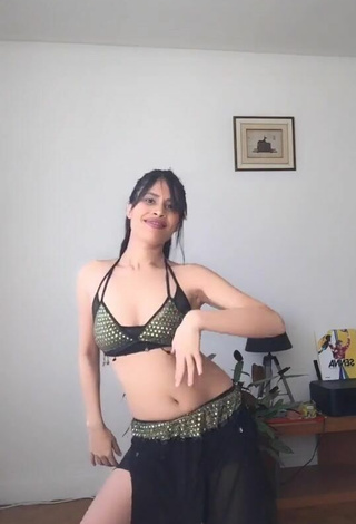 2. Magnificent XENA Shows Cleavage in Crop Top