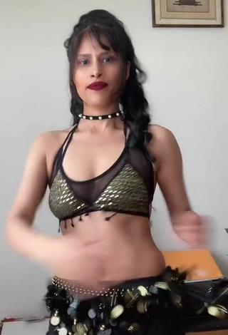 2. Pretty XENA in Crop Top and Bouncing Boobs