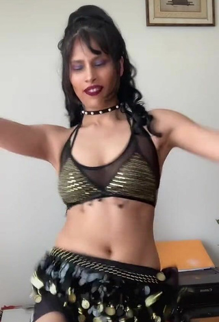 3. Pretty XENA in Crop Top and Bouncing Boobs