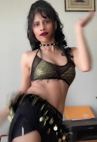 4. Pretty XENA in Crop Top and Bouncing Boobs