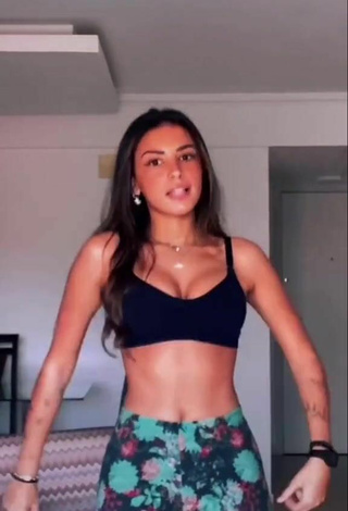 3. Hot Gabriela Moura Shows Cleavage in Black Crop Top and Bouncing Tits