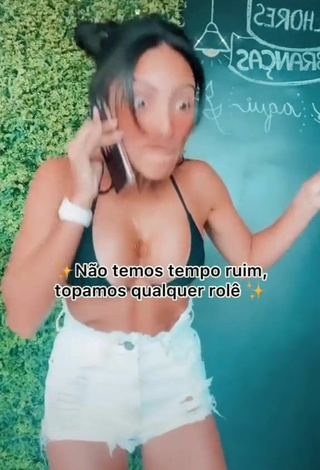 3. Sexy Isadora Nogueira Shows Cleavage in Bikini Top