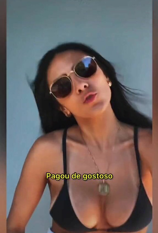 4. Luscious Isadora Nogueira Shows Cleavage in Black Bikini Top and Bouncing Boobs