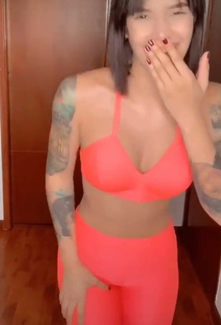 2. Sultry Jenn Muriel in Orange Leggings