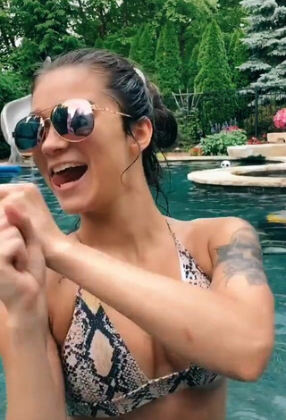 2. Luscious Karsynfoys Shows Cleavage in Snake Print Bikini Top at the Swimming Pool (Side Boob)