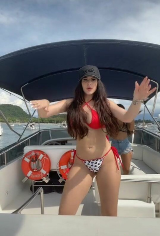 4. Titillating Le Azevedo in Bikini on a Boat