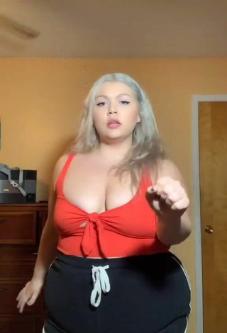 2. Sweetie Lexie Lemon Shows Cleavage in Red Top and Bouncing Boobs