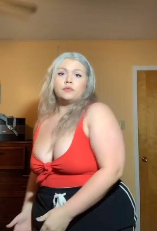 4. Sweetie Lexie Lemon Shows Cleavage in Red Top and Bouncing Boobs