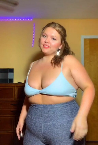 2. Luscious Lexie Lemon Shows Cleavage in Blue Bra and Bouncing Boobs