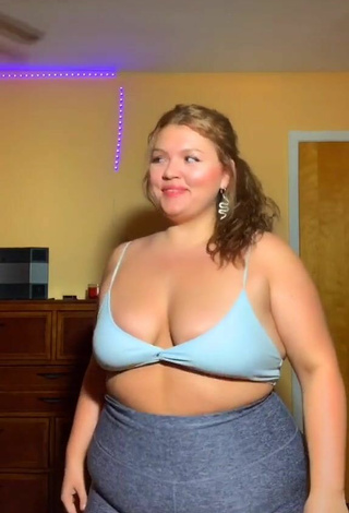 3. Luscious Lexie Lemon Shows Cleavage in Blue Bra and Bouncing Boobs