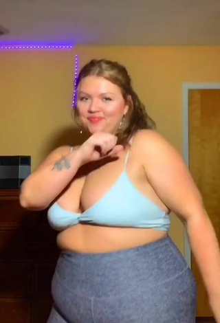 4. Luscious Lexie Lemon Shows Cleavage in Blue Bra and Bouncing Boobs