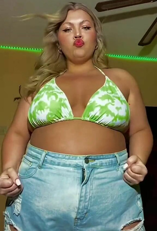 5. Seductive Lexie Lemon in Bikini Top and Bouncing Boobs