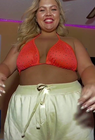 Titillating Lexie Lemon in Orange Bikini Top and Bouncing Breasts