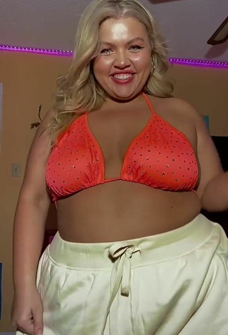 3. Titillating Lexie Lemon in Orange Bikini Top and Bouncing Breasts