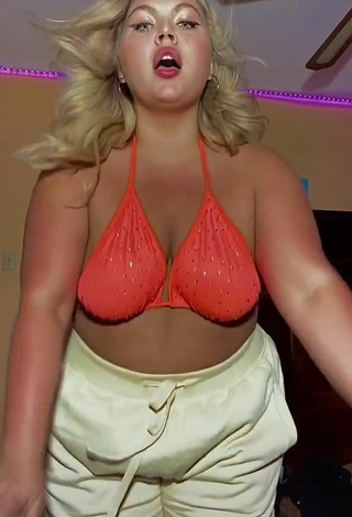 3. Pretty Lexie Lemon Shows Cleavage in Orange Bikini Top