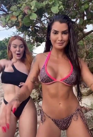 Hottest Marina Ferrari Shows Cleavage in Bikini