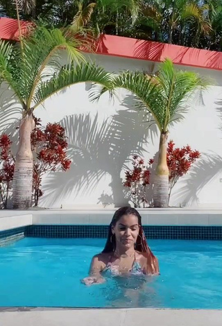 3. Sultry Melissa Rodriguez in Bikini Top at the Swimming Pool