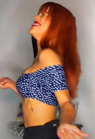 4. Cute Melissa Rodriguez Shows Cleavage in Crop Top and Bouncing Boobs