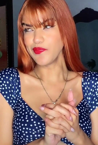 Sultry Melissa Rodriguez Shows Cleavage in Crop Top and Bouncing Tits