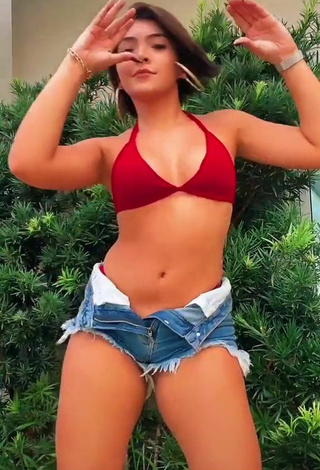 2. Luscious Taynara Cabral in Red Bikini Top while Twerking