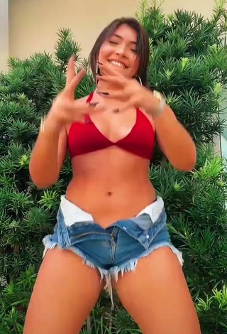 4. Luscious Taynara Cabral in Red Bikini Top while Twerking