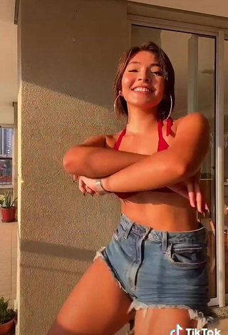 4. Titillating Taynara Cabral Shows Cleavage in Red Bikini Top and Bouncing Tits