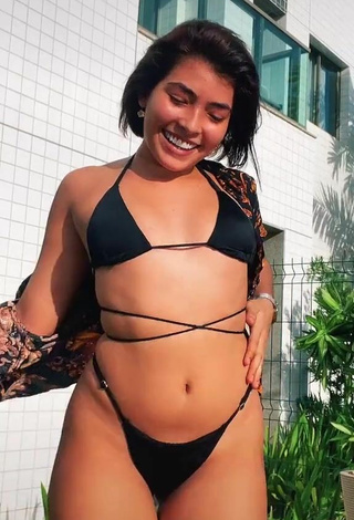 5. Sultry Taynara Cabral in Black Bikini