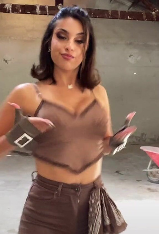 3. Sultry Victoria Caro Shows Cleavage in Brown Crop Top and Bouncing Boobs