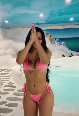 4. Luscious Victoria Caro in Pink Bikini at the Swimming Pool