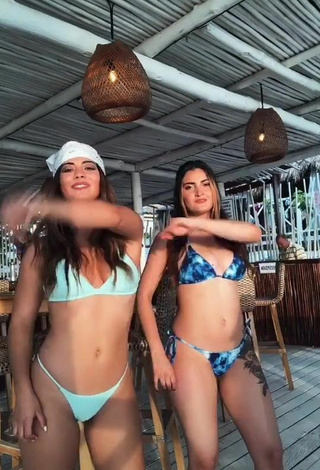 5. Sexy Aleja Villeta in Bikini