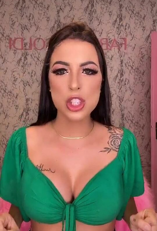 Luscious Amanda Ferreira Shows Cleavage in Green Crop Top and Bouncing Tits