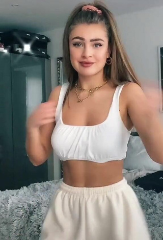 4. Sultry Anna von Klinski in White Crop Top and Bouncing Boobs