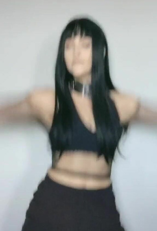 2. Luscious Anny Kelly Almeida in Black Crop Top while Twerking