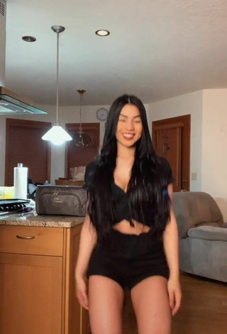 Beautiful Barbara Ramirez Shows Cleavage in Sexy Black Crop Top