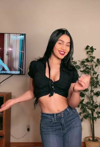 Luscious Barbara Ramirez Shows Cleavage in Black Crop Top