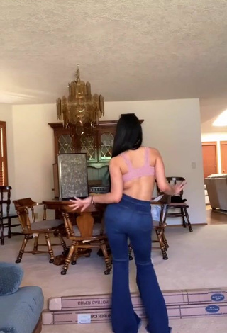 3. Hot Barbara Ramirez Shows Butt