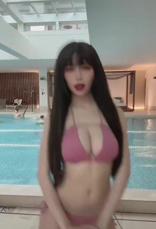 6. Seductive c.0214 Shows Cleavage in Bikini at the Swimming Pool and Bouncing Tits