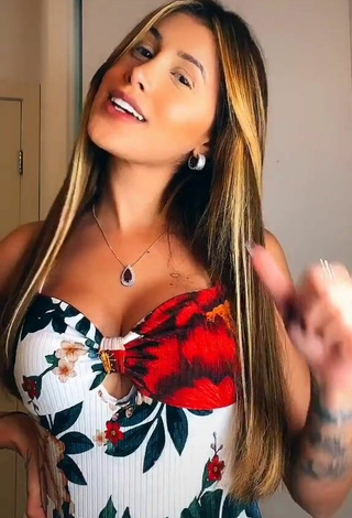 4. Luscious Ca Garcia Shows Cleavage in Floral Top