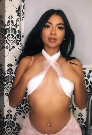 5. Luscious Dayana in White Crop Top (Underboob)