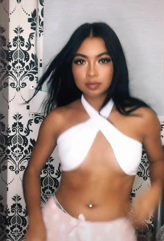 6. Luscious Dayana in White Crop Top (Underboob)