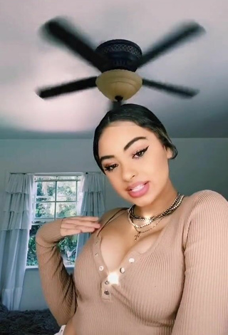 6. Really Cute Devenity Perkins Shows Cleavage in Beige Crop Top and Bouncing Tits