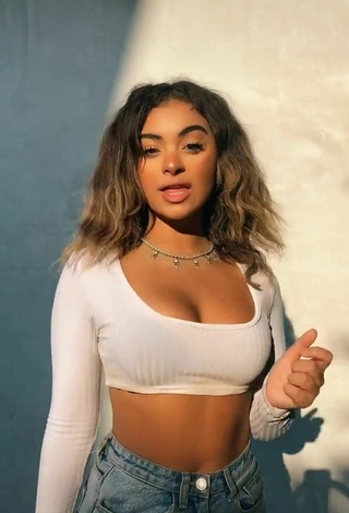 6. Erotic Devenity Perkins Shows Cleavage in White Crop Top and Bouncing Tits